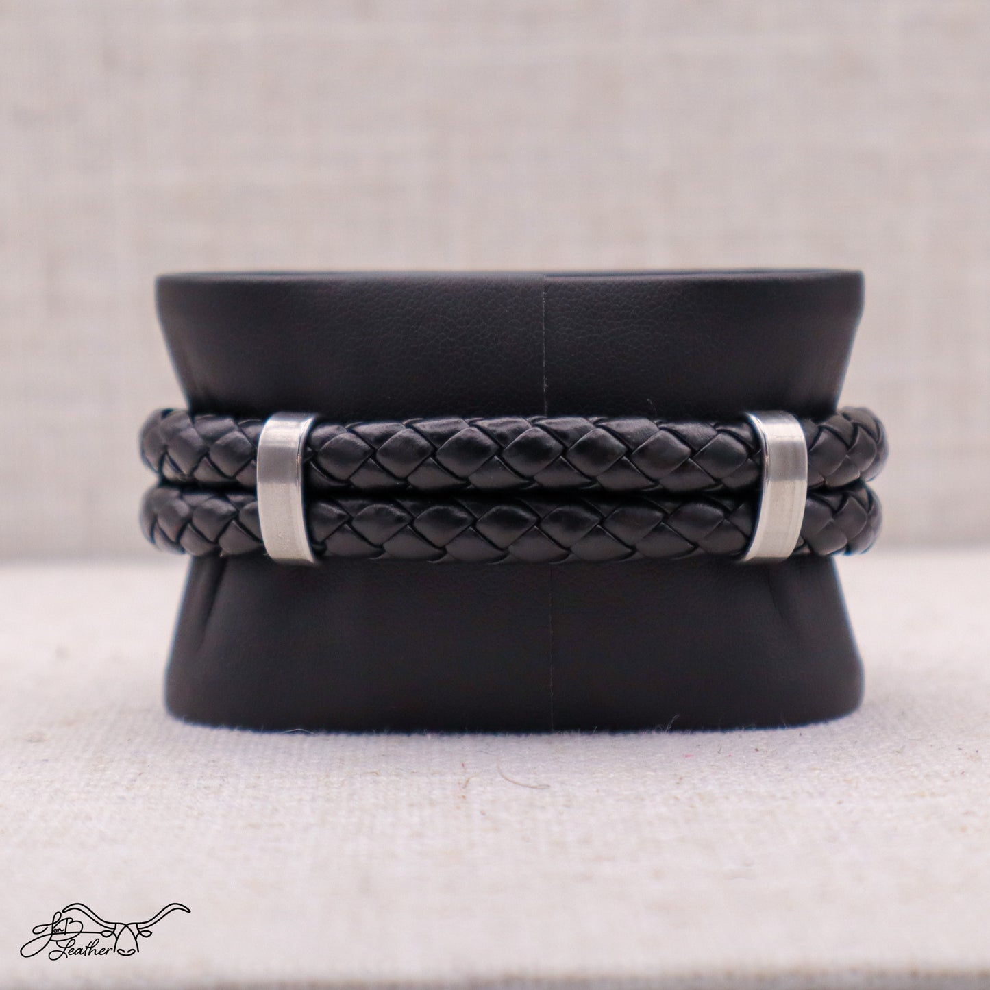 Skull Bracelet Magnetic - Jon B Leather