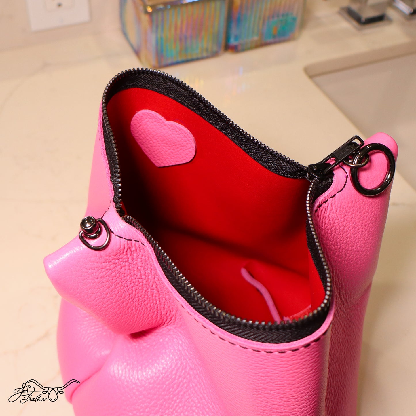 Travel Accessories Bag - Clip-It Large - Jon B Leather