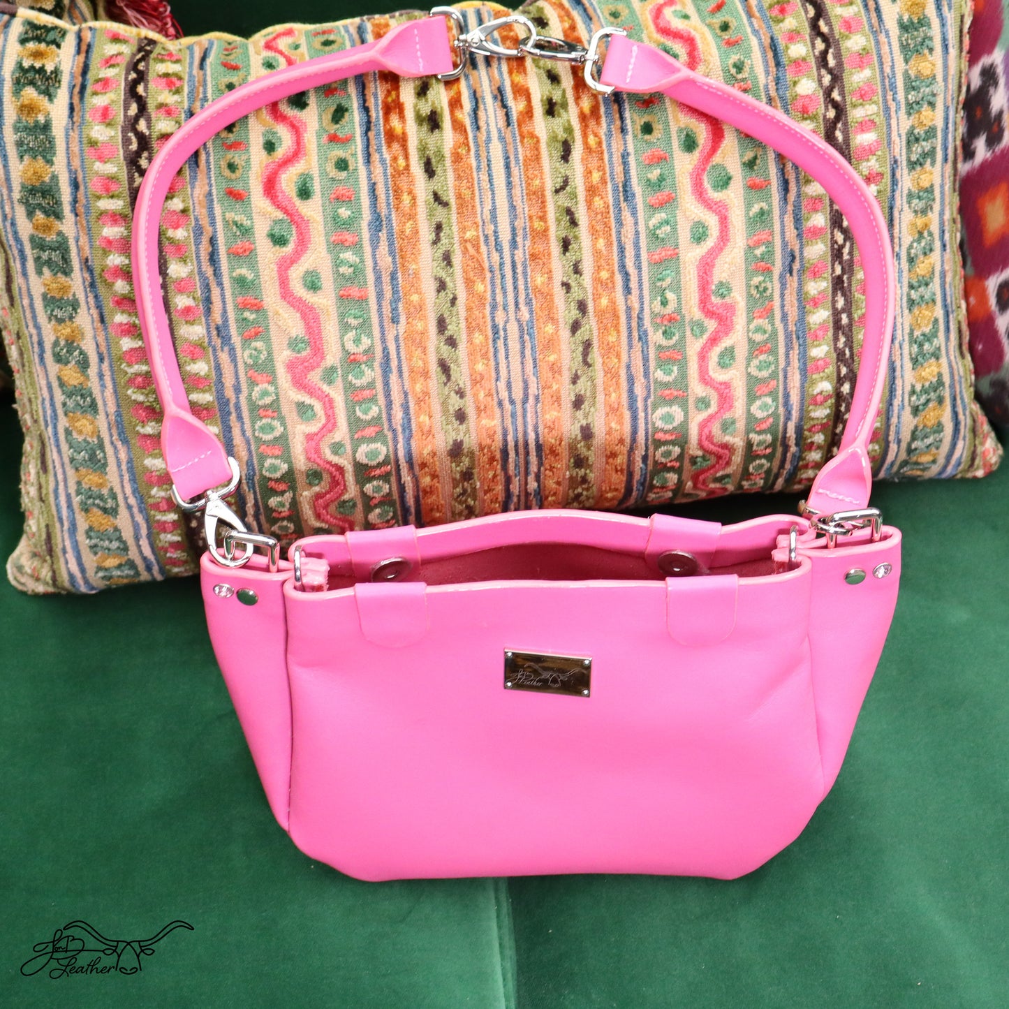 Tufted Handbag with convertible strap - Jon B Leather