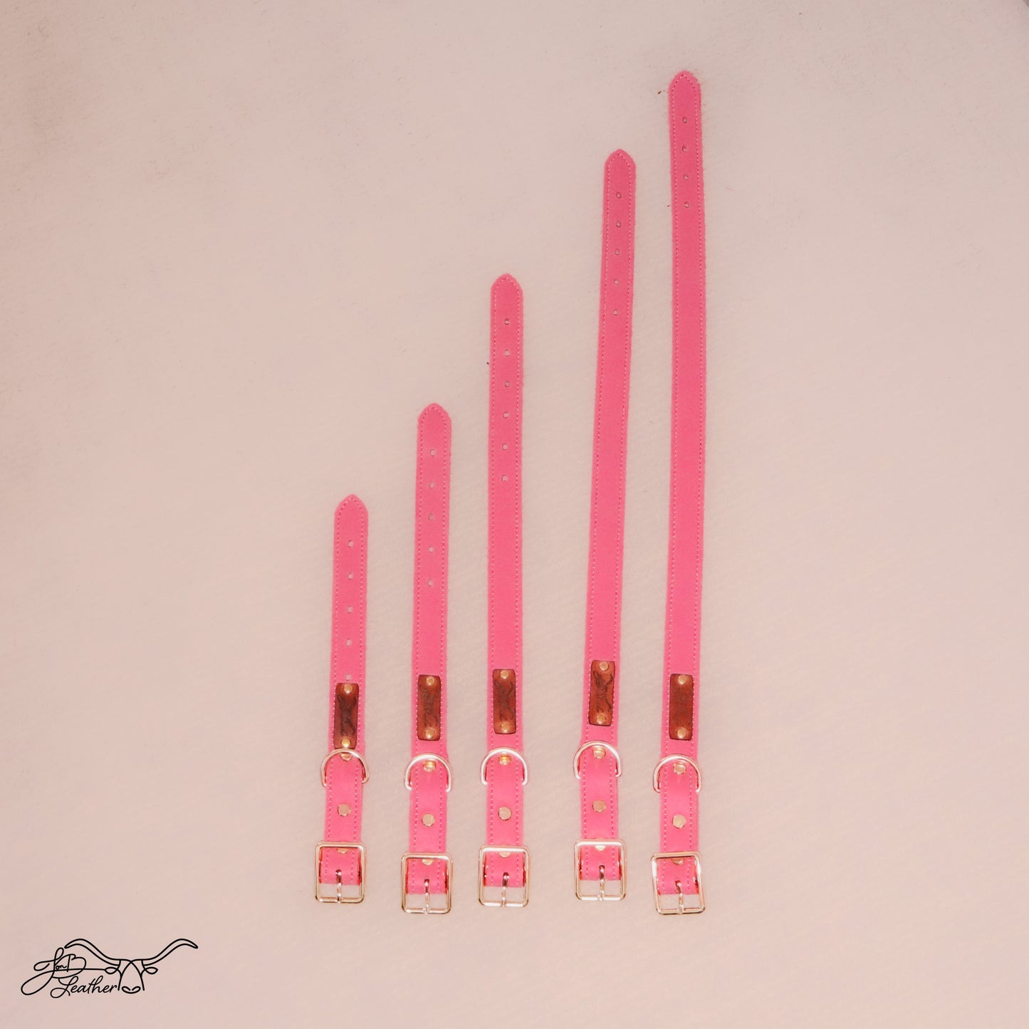 Luxe Pet Collar in pink full grain leather with buckle