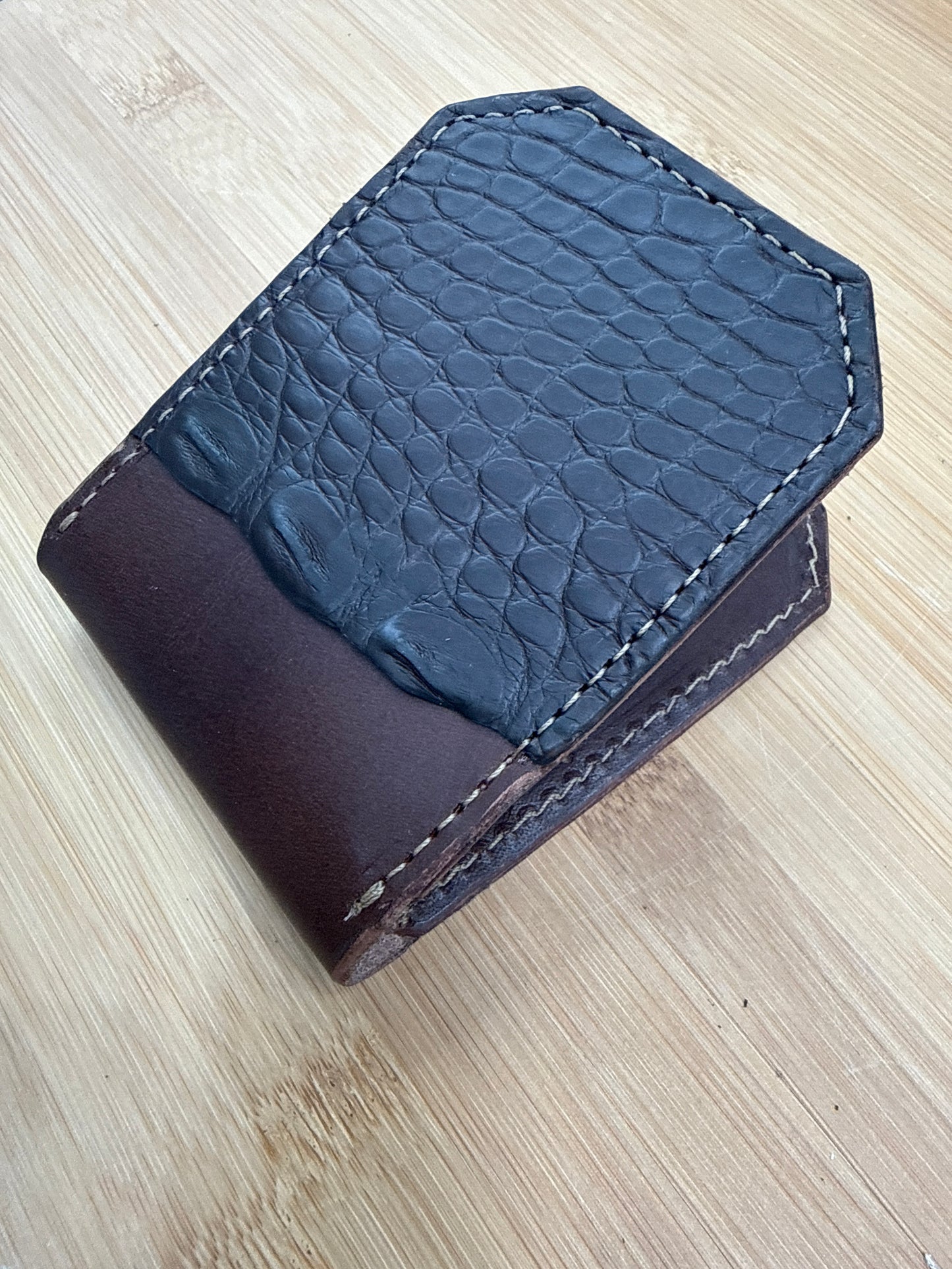 7 Card Exotics Flip Bi-Fold Wallet