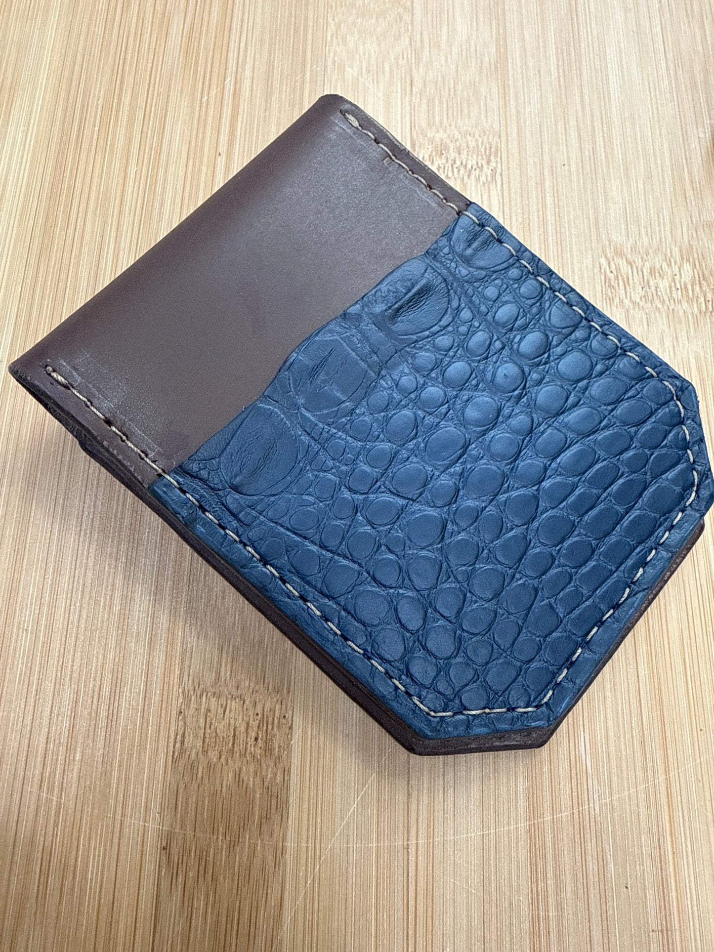 7 Card Exotics Flip Bi-Fold Wallet