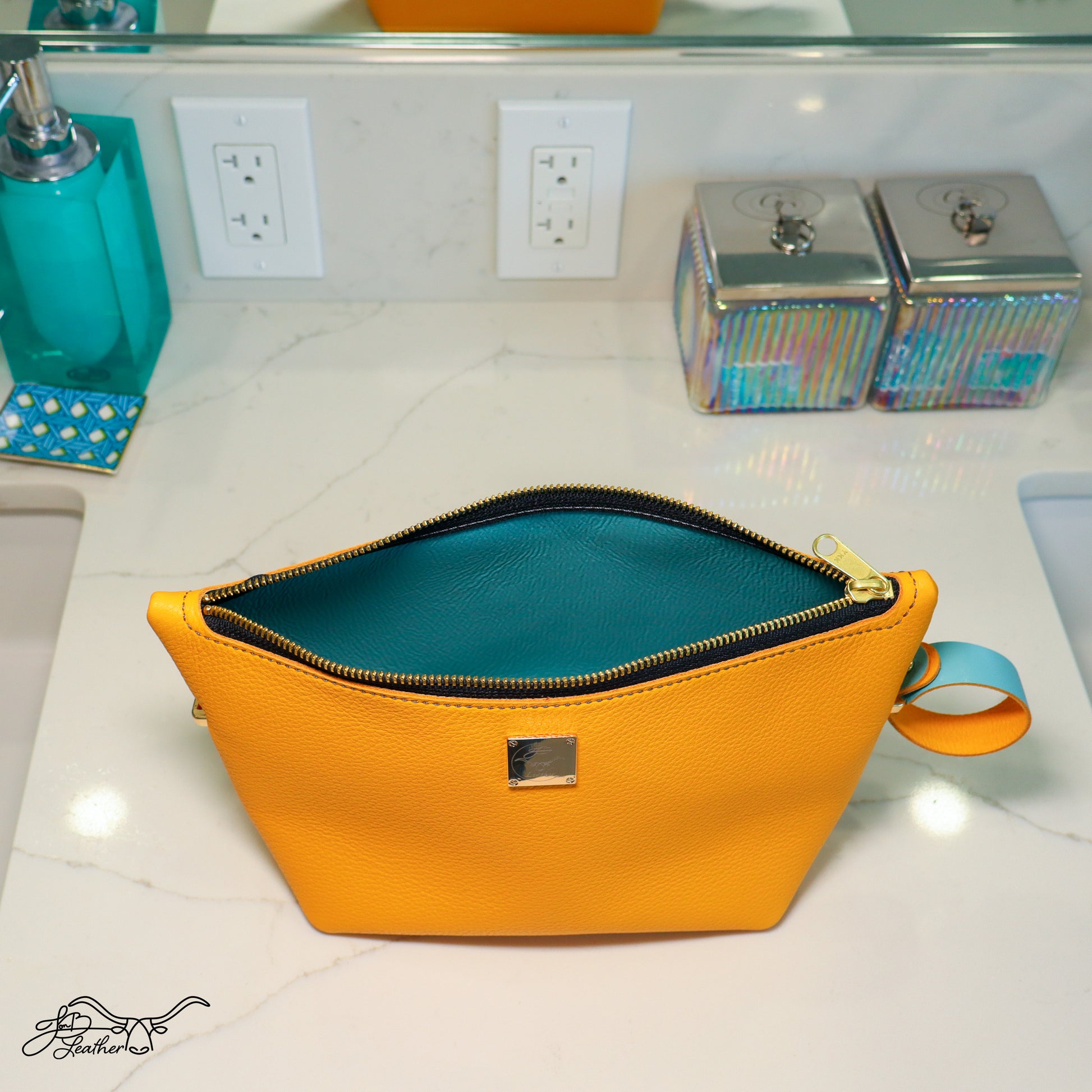 Travel Accessories Bag - Medium Toiletries Bag - Jon B Leather