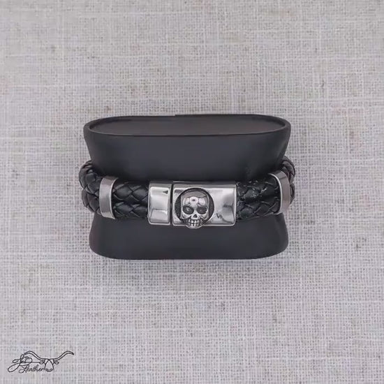 Skull Bracelet Magnetic