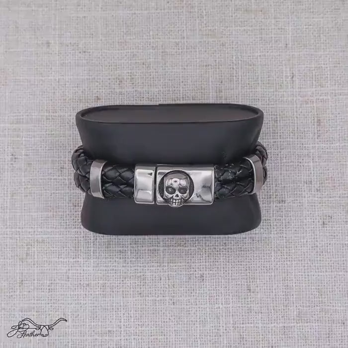 Skull Bracelet Magnetic